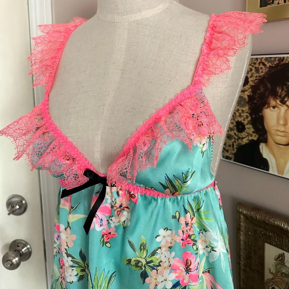 VINTAGE VICTORIA SECRET NIGHTY - Picture 3 of 10